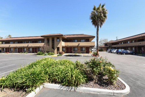 Signature Inn San Jose image 5